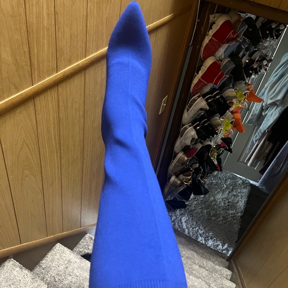 Size 10, cobalt blue 2” heel, pull on, stretch boot, large calf friendly!!! - Picture 4 of 9